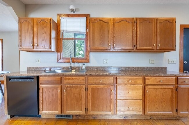 Photo - 244 Quitman St Apartment