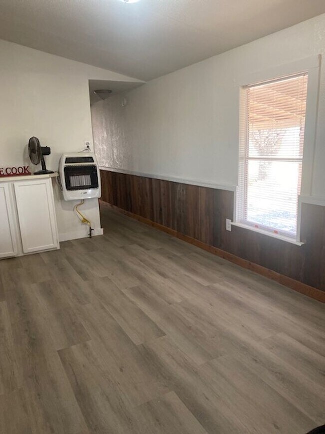 Building Photo - 3724 CR 458