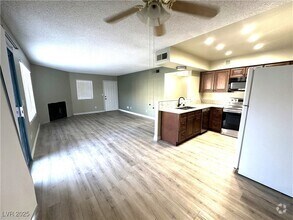 Building Photo - 1575 W Warm Springs Rd