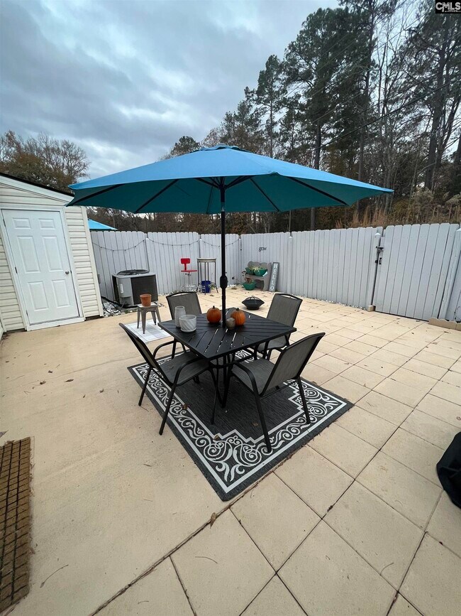Foto del edificio - 104 Andover Ct
