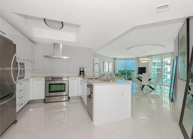 Photo - 200 Sunny Isles Blvd House
