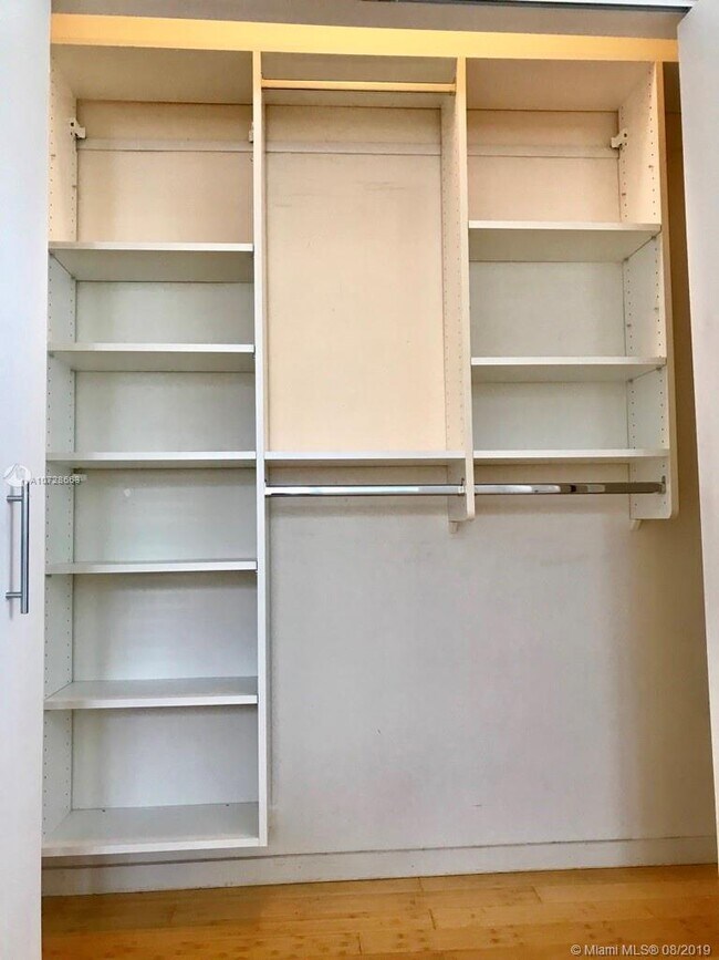 Foto del edificio - 1622 Bay Rd