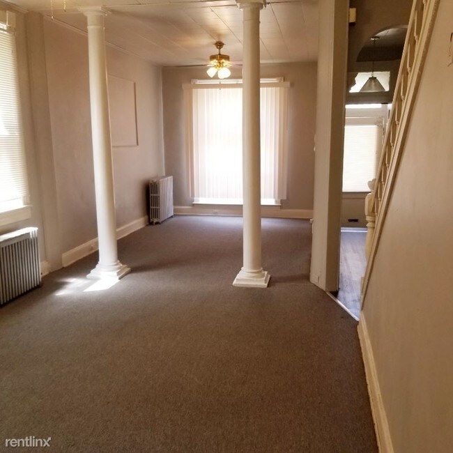 Building Photo - 3 br, 1.5 bath House - 2301 E Preston St