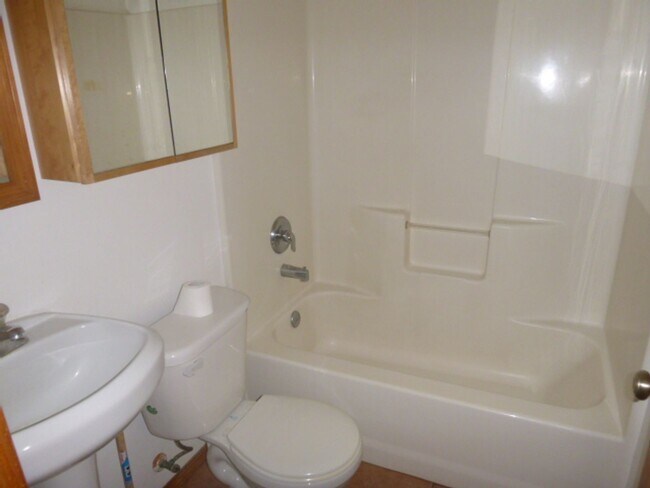 Building Photo - 1030 Mt Olympus Ave SE