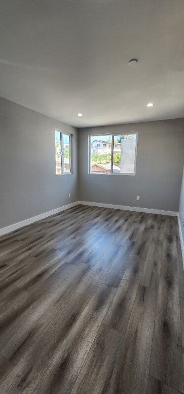 Foto del edificio - 3330 Portola Ave