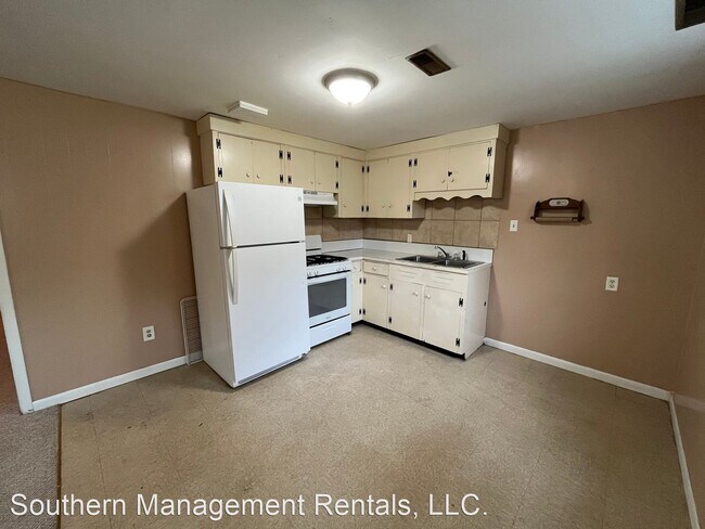 Building Photo - 1 br, 1 bath House - 52B N. Penn St.
