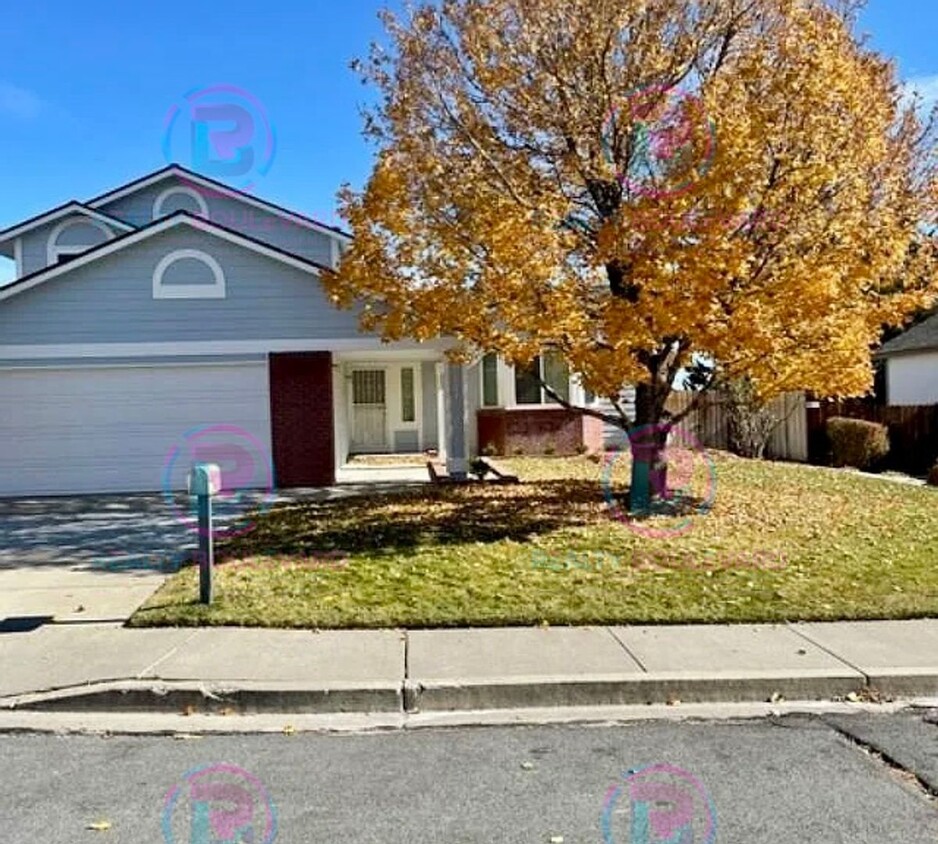 Primary Photo - Spacious 4-bedroom, 3-bath home located in...