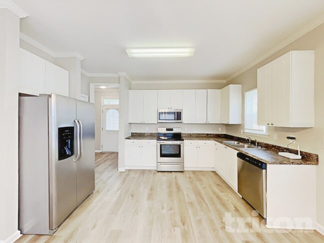 Foto del edificio - 116 Haywood Ln