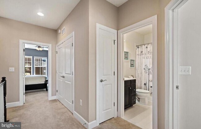 Foto del edificio - 15343 Linville Creek Dr