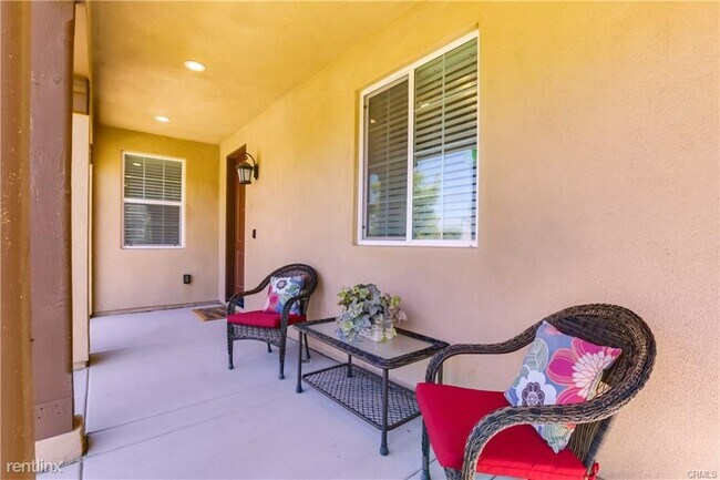 Foto del edificio - 4 br, 3 bath House - 119 Newington