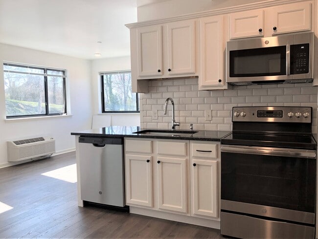 Interior Photo - The Alto