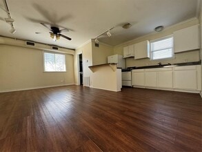Building Photo - 1509 Shoal Creek Blvd