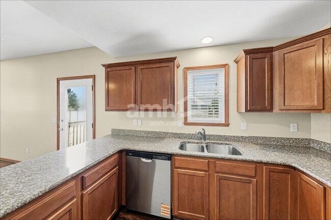 Foto del edificio - 6715 Legacy Pointe Ct