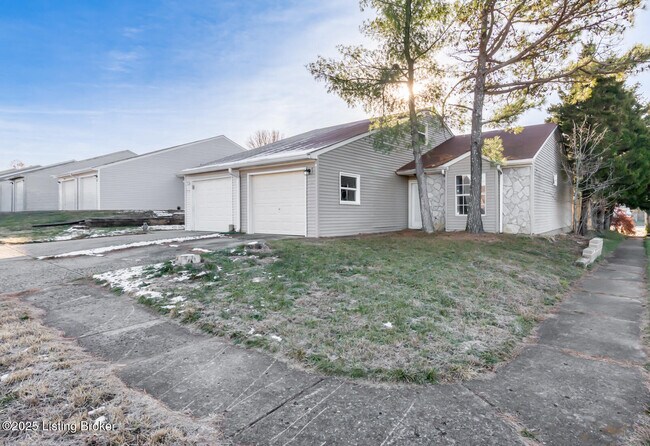 Foto del edificio - 530 Independence Ct