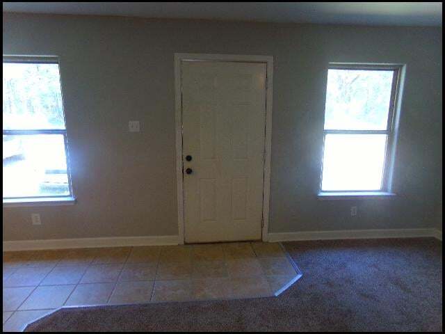 Building Photo - 163 Charles Dr