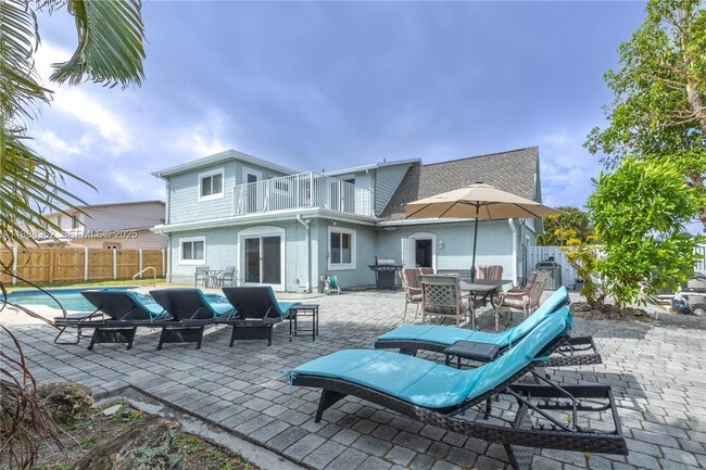 Foto del edificio - 1690 NE 25th Ave