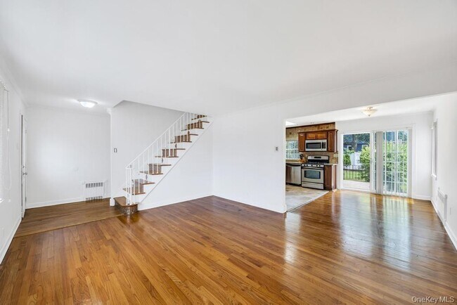 Foto del edificio - 890 Polk Ave
