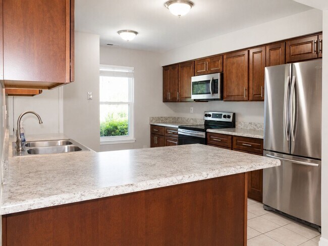 Foto del edificio - Renovated End-Unit Townhome in Virginia Beach