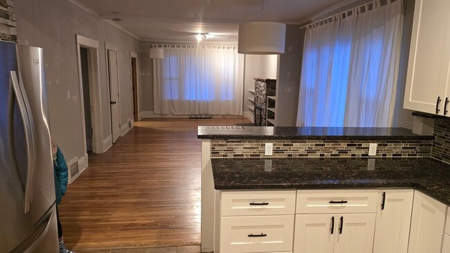 Building Photo - 826 S Ivory St