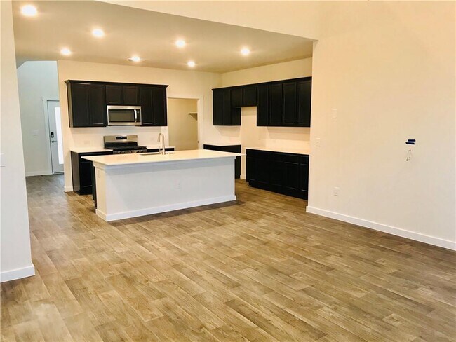 Building Photo - 14301 Macquarie Dr