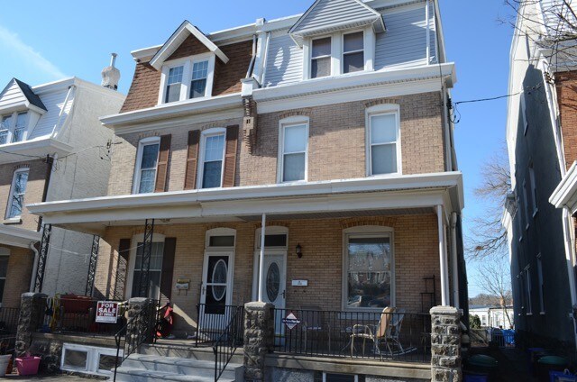 3744 Manayunk Ave Philadelphia Pa 19128 Apartment For Rent In Primary Photo 3744 Manayunk Ave