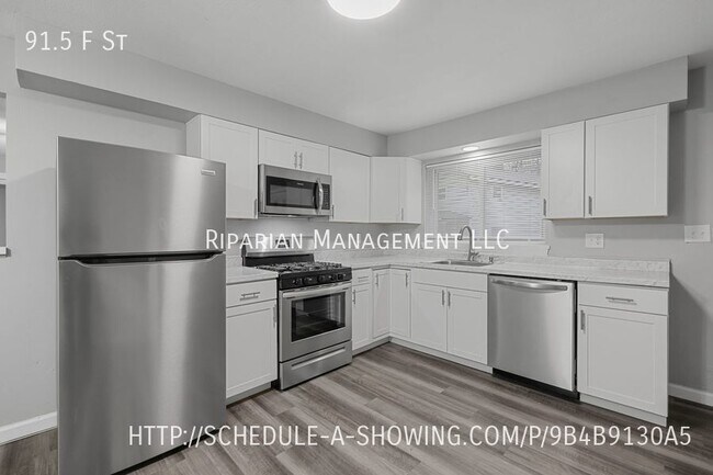 Building Photo - Beautifully Renovated 3br 1 Bath in Mckees...