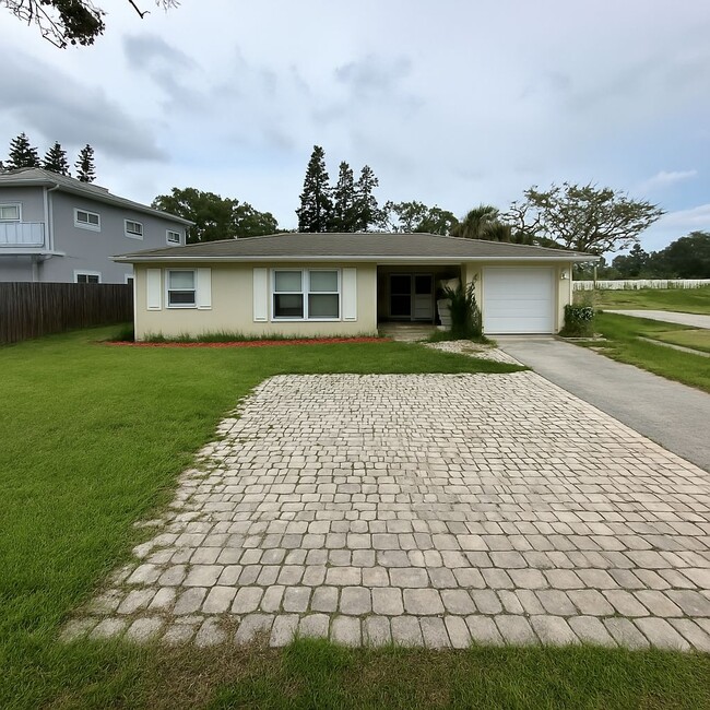 Building Photo - 7051 Hibiscus Ave S
