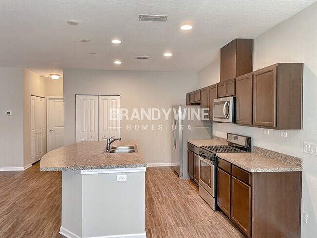 Foto del edificio - NEW Lower Rental Rate Leasing Special: Mar...
