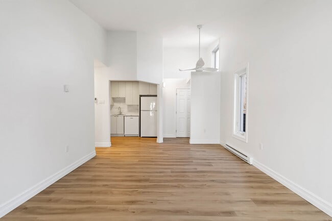 Building Photo - TWO BEDROOM APARTMENT AVAILABLE IN THE HEART OF DARTMOUTH