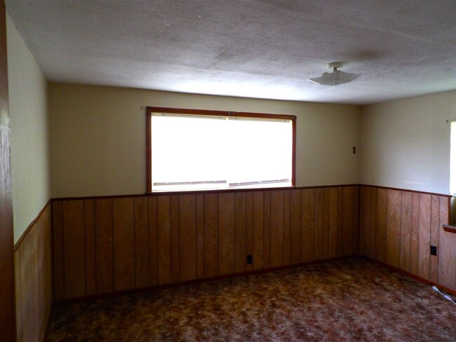 Building Photo - 5216 NW McIntosh Rd