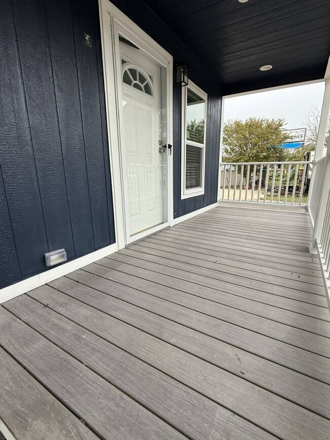 Building Photo - 9 La Posada Cir