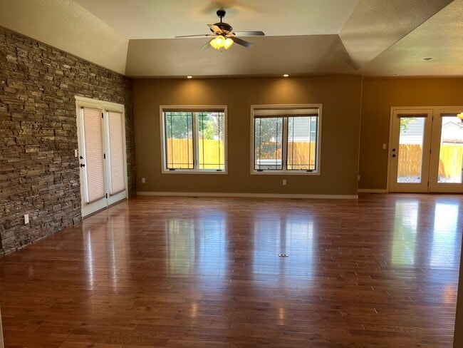 Building Photo - 4548 Westcott Dr