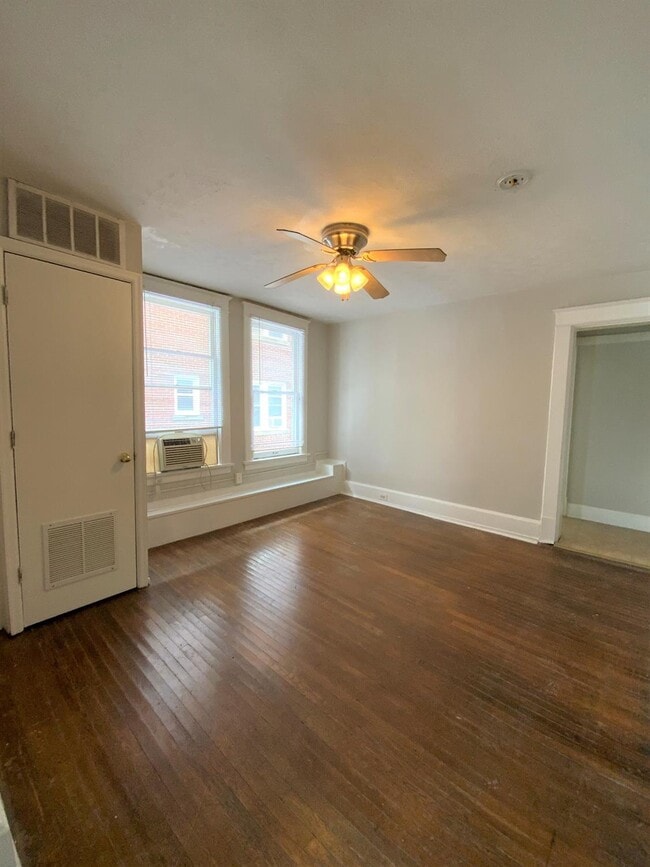 Foto del edificio - 277 Lyndhurst Pl