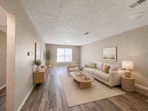 Building Photo - 733 Hill Rise Ct