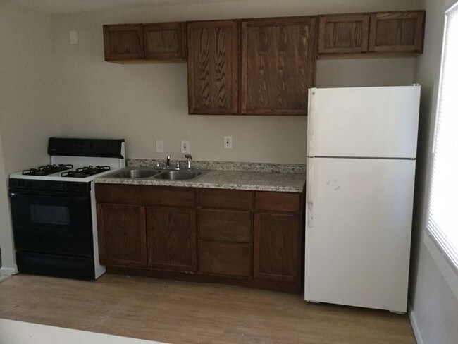 Building Photo - Westland Duplex