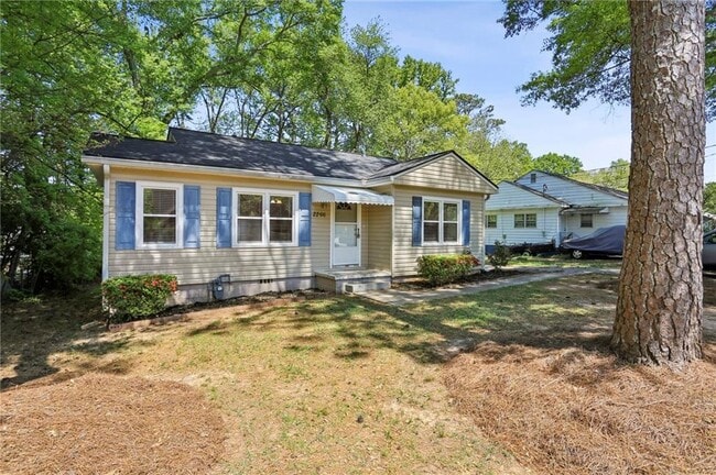 Building Photo - 2266 N Shallowford Rd