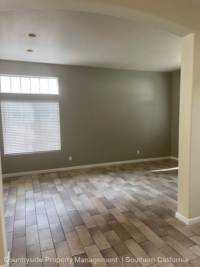 Foto del edificio - 3 br, 2 bath House - 4593 W. Laurendale Drive