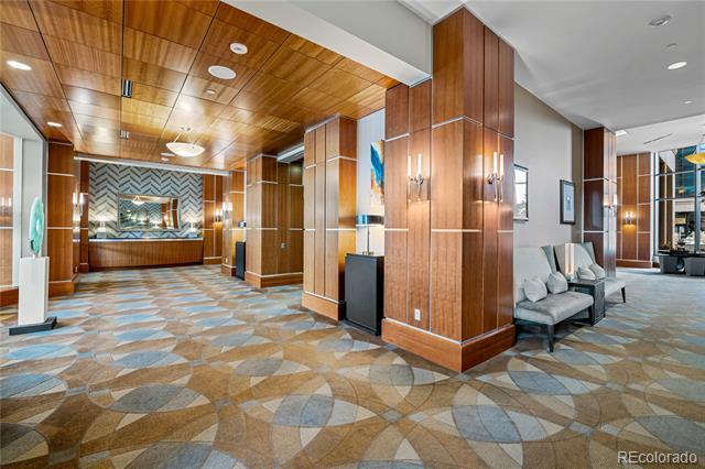 Foto del edificio - 8100 E Union Ave