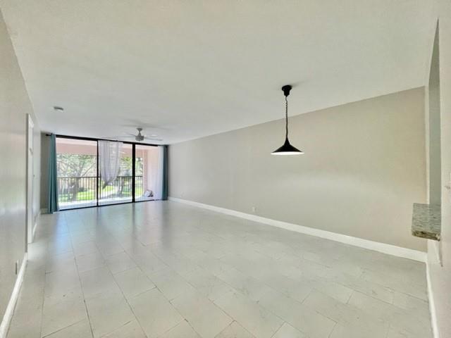 Foto del edificio - 8592 W Sunrise Blvd