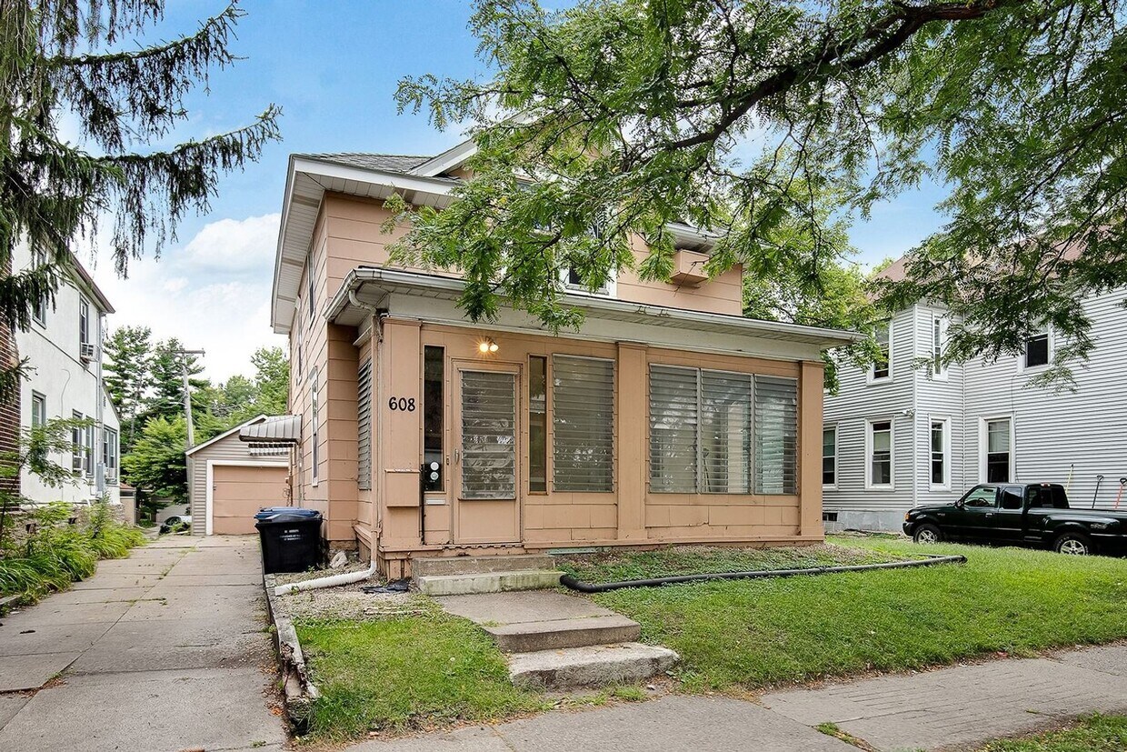 Primary Photo - 608-8TH