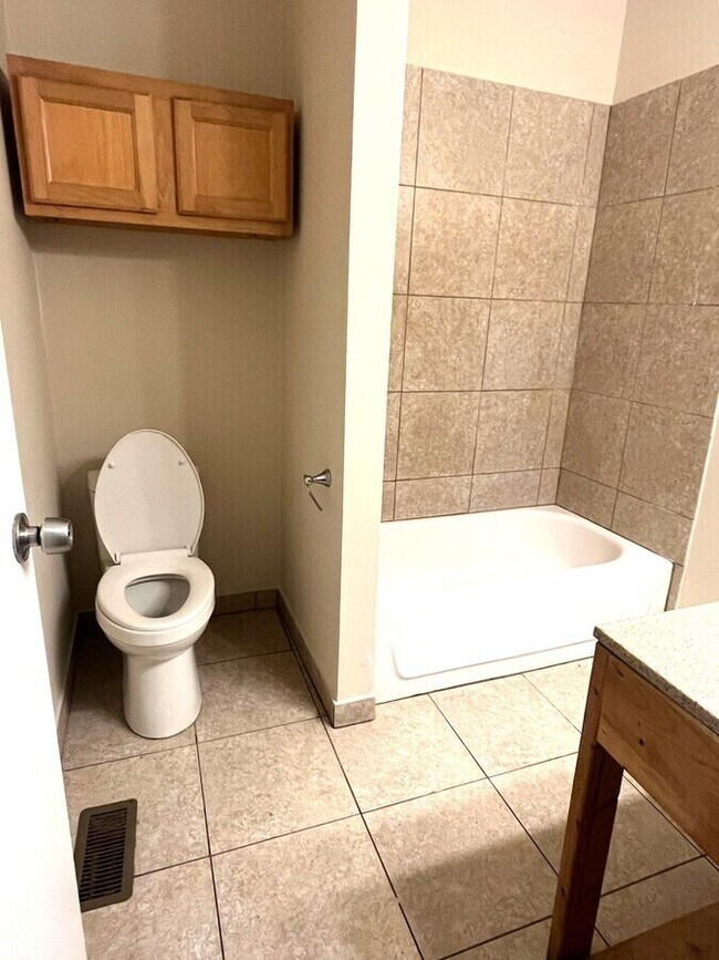 Foto del edificio - 154 Straight Ave SW