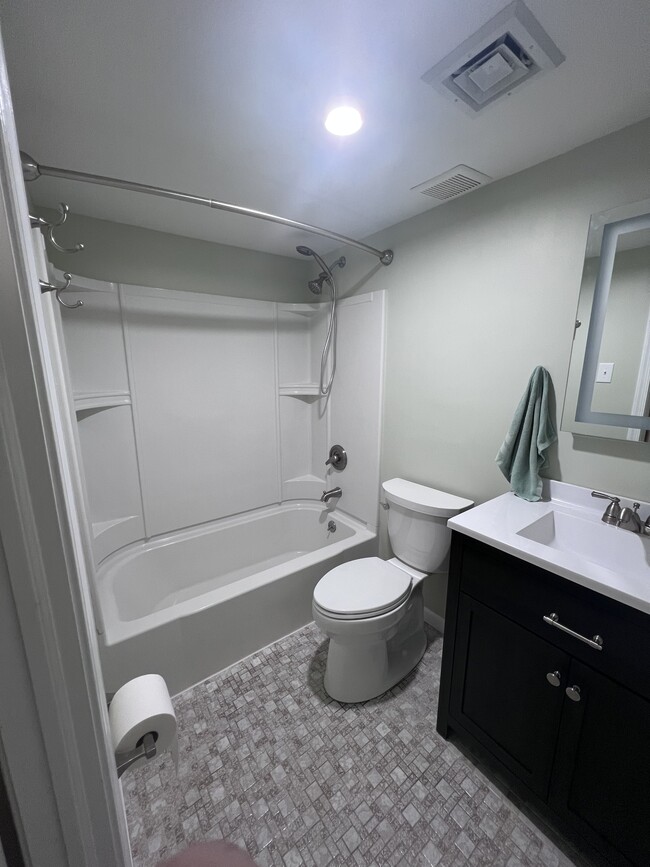Bathroom - 3 Aspen Way