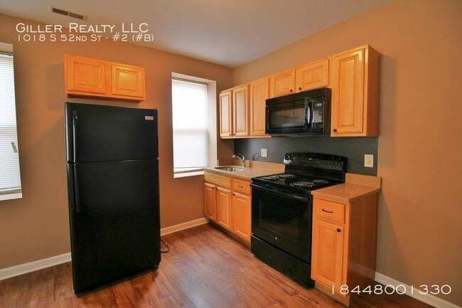 Building Photo - 4 bedroom in Philadelphia PA 19143
