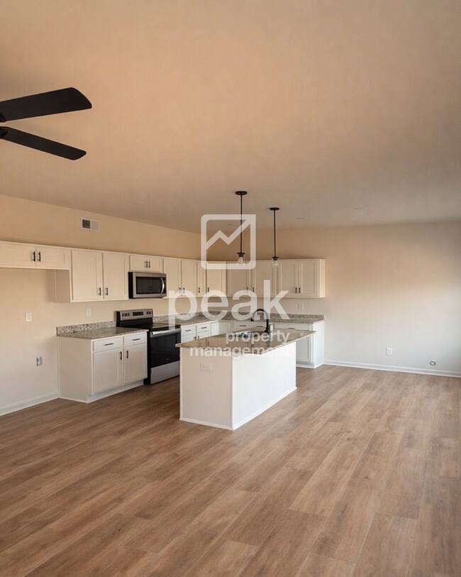 Foto del edificio - $1850! 3 Bed,2 Bath in Pleasant Grove AL! Brand New Construction!