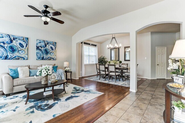 Foto del edificio - 6126 Bradford Ln