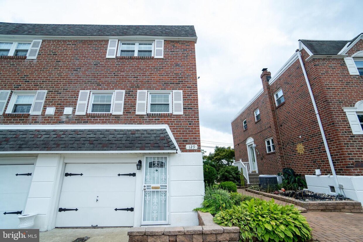 Foto principal - 129 Ridgefield Rd