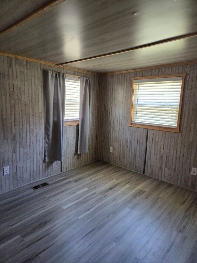 Foto del edificio - $1,350 - 2 Bedroom / 1 Bath Park Model in Tatham Mountain Park