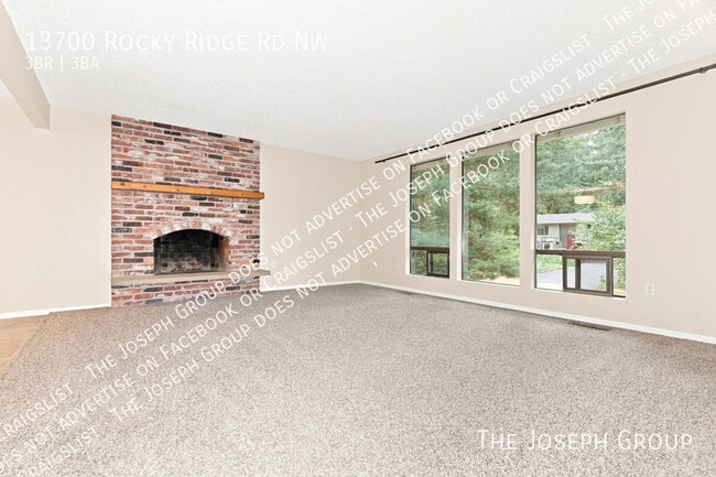 Building Photo - 13700 Rocky Ridge Rd NW