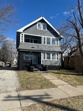 Building Photo - 1149 E 177th St