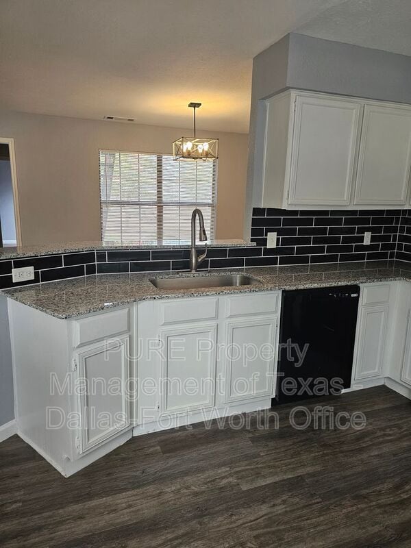 Foto del edificio - 814/103 Castleglen Drive